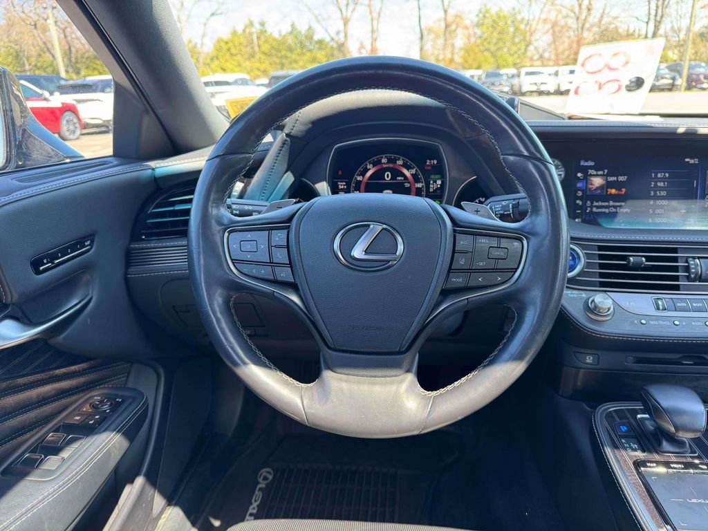 Used 2018 Lexus LS 500h AWD image 23