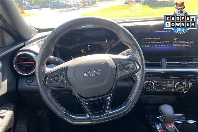 Used 2024 Chevrolet Trax RS w/ Sunroof Package FWD image 4
