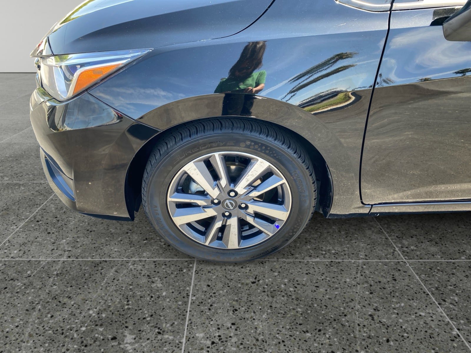 Used 2023 Nissan Versa SV FWD image 14