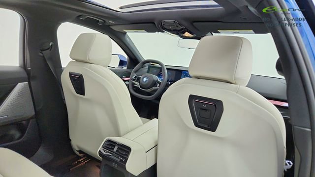 Used 2025 BMW i5 xDrive40 w/ Premium Package image 26