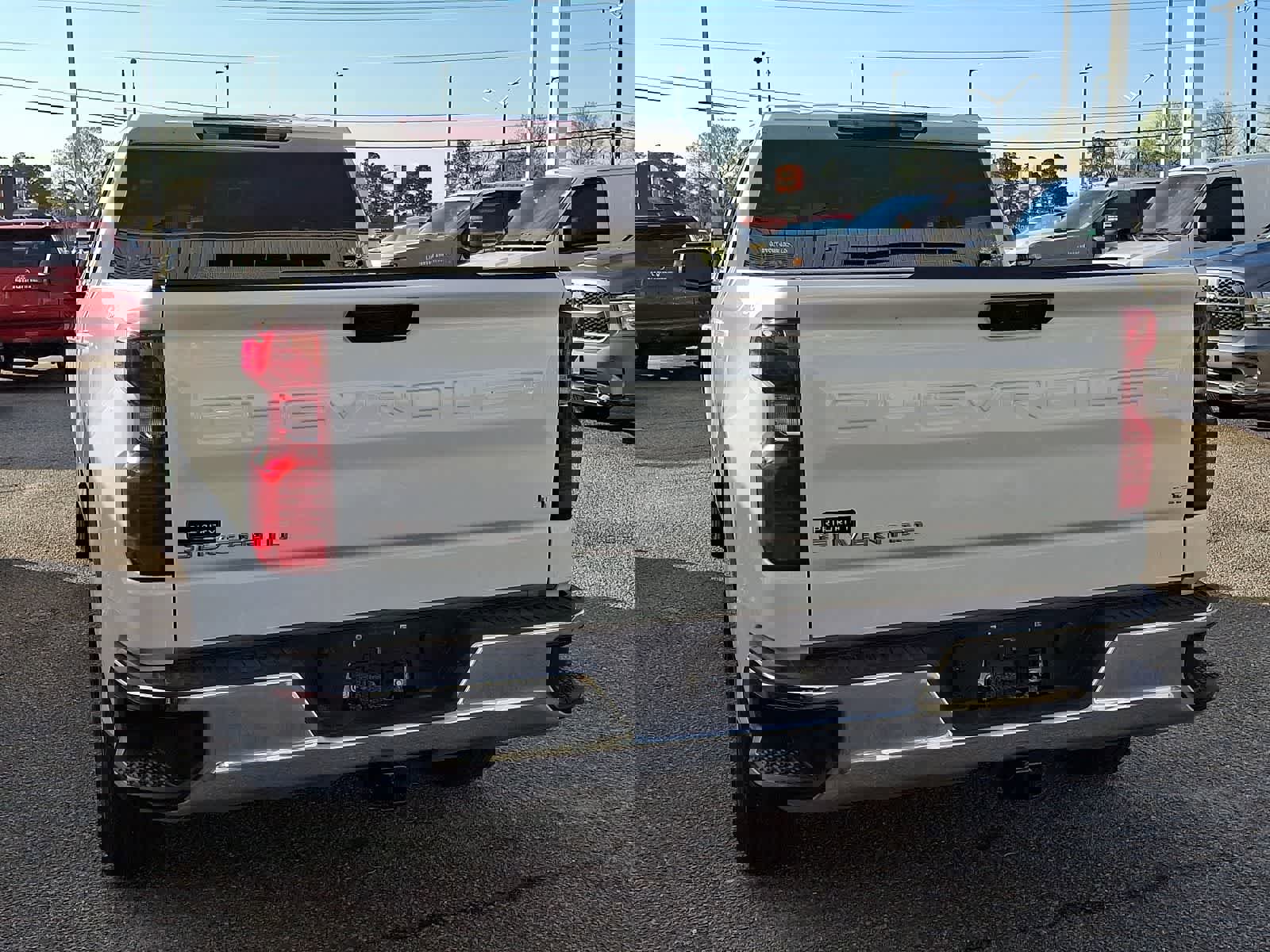 Used 2024 Chevrolet Silverado 1500 LT image 4