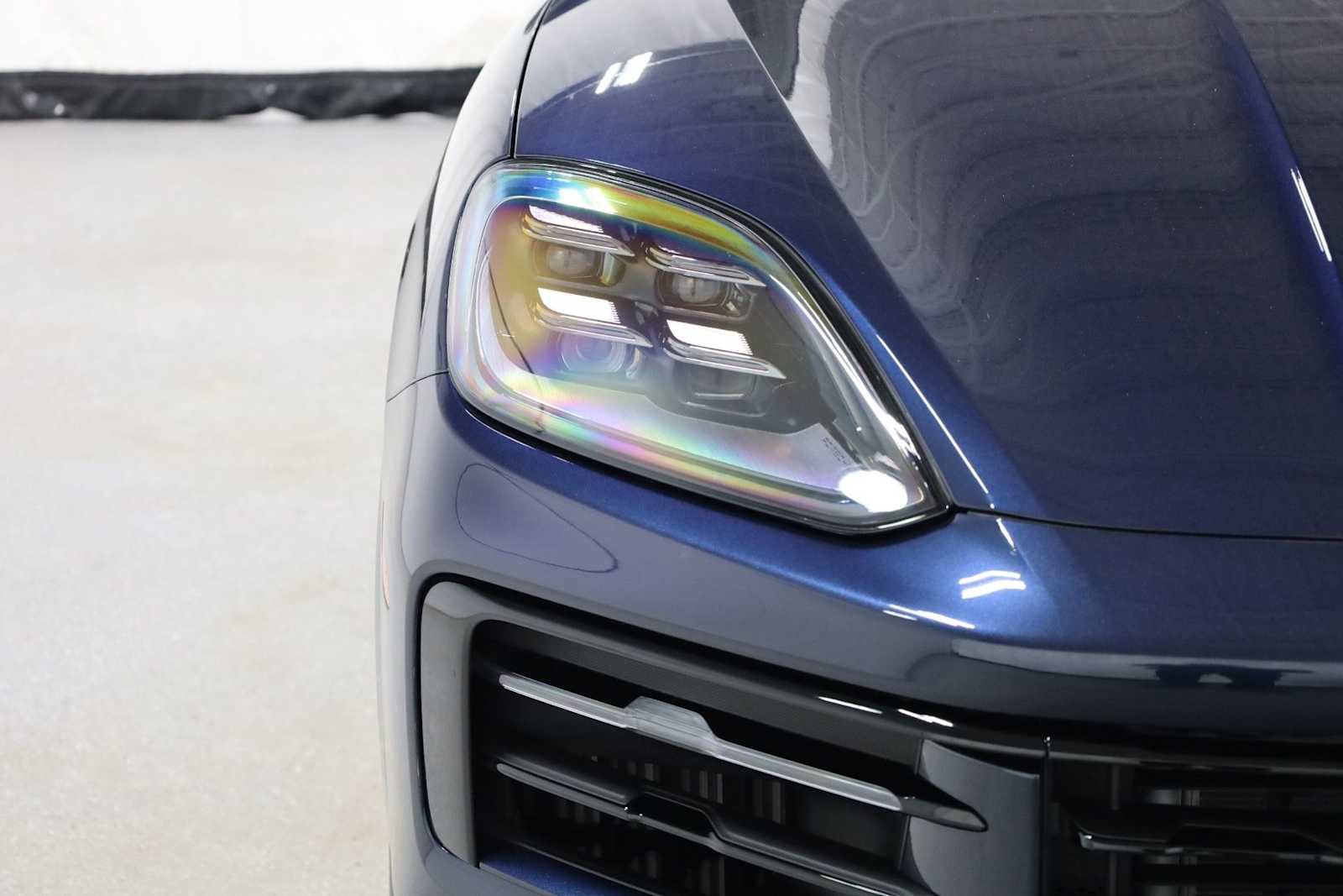 Certified 2025 Porsche Cayenne image 15