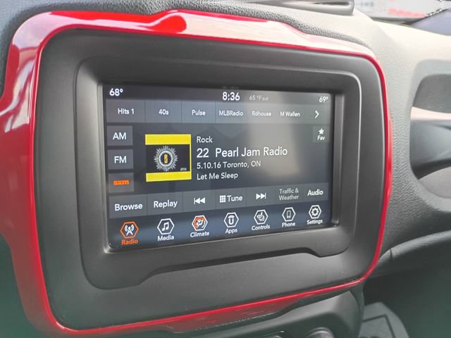 Used 2021 Jeep Renegade Latitude w/ Convenience Group AWD/4WD image 13