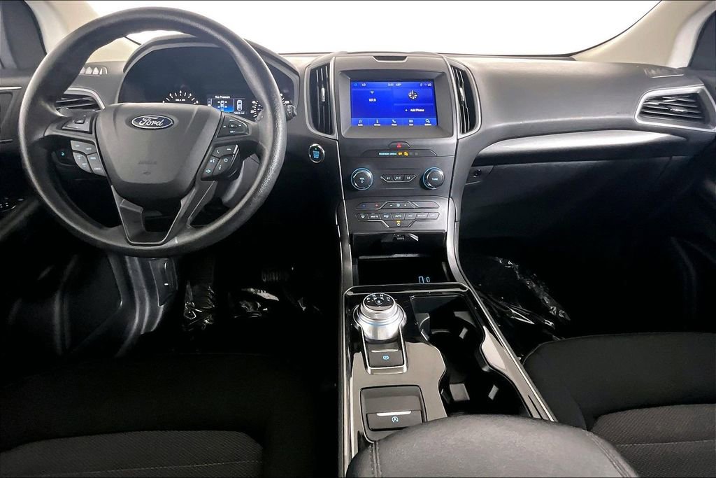 Used 2020 Ford Edge SE image 15