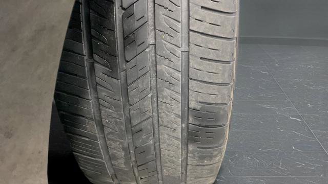 Used 2020 Ford Edge Titanium AWD/4WD image 41