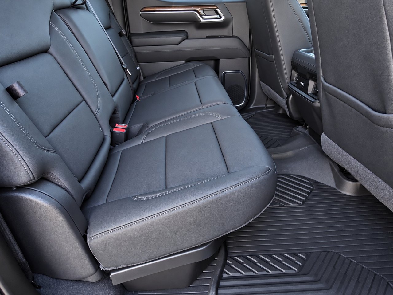 Certified 2026 Chevrolet Silverado 1500 LT Trail Boss w/ LT Trail Boss Premium Package AWD/4WD image 35