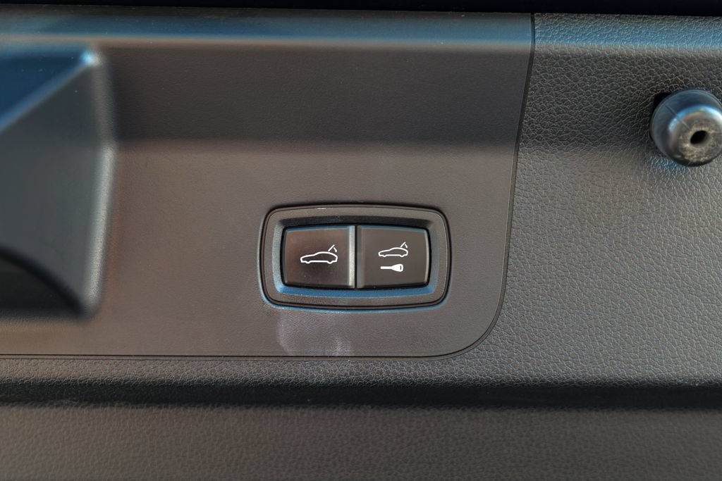 Used 2023 Porsche Panamera GTS AWD/4WD image 63