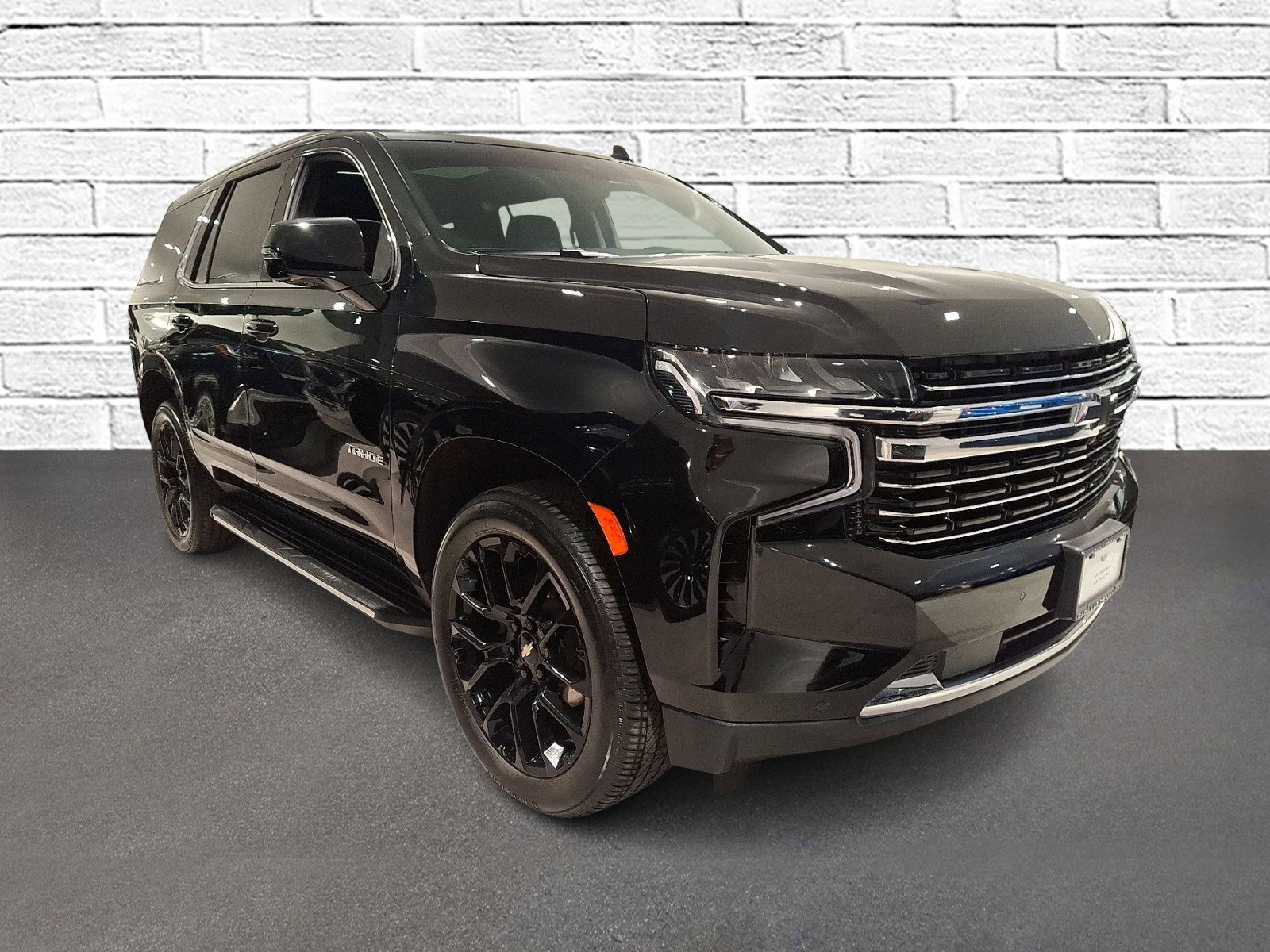 Used 2022 Chevrolet Tahoe LT w/ LT Signature Plus Package image 2
