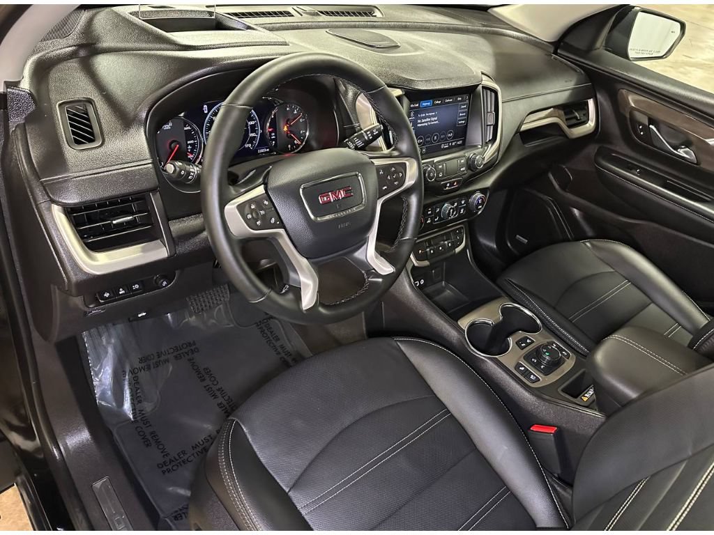 Used 2024 GMC Terrain Denali w/ Denali Premium Package AWD/4WD image 19