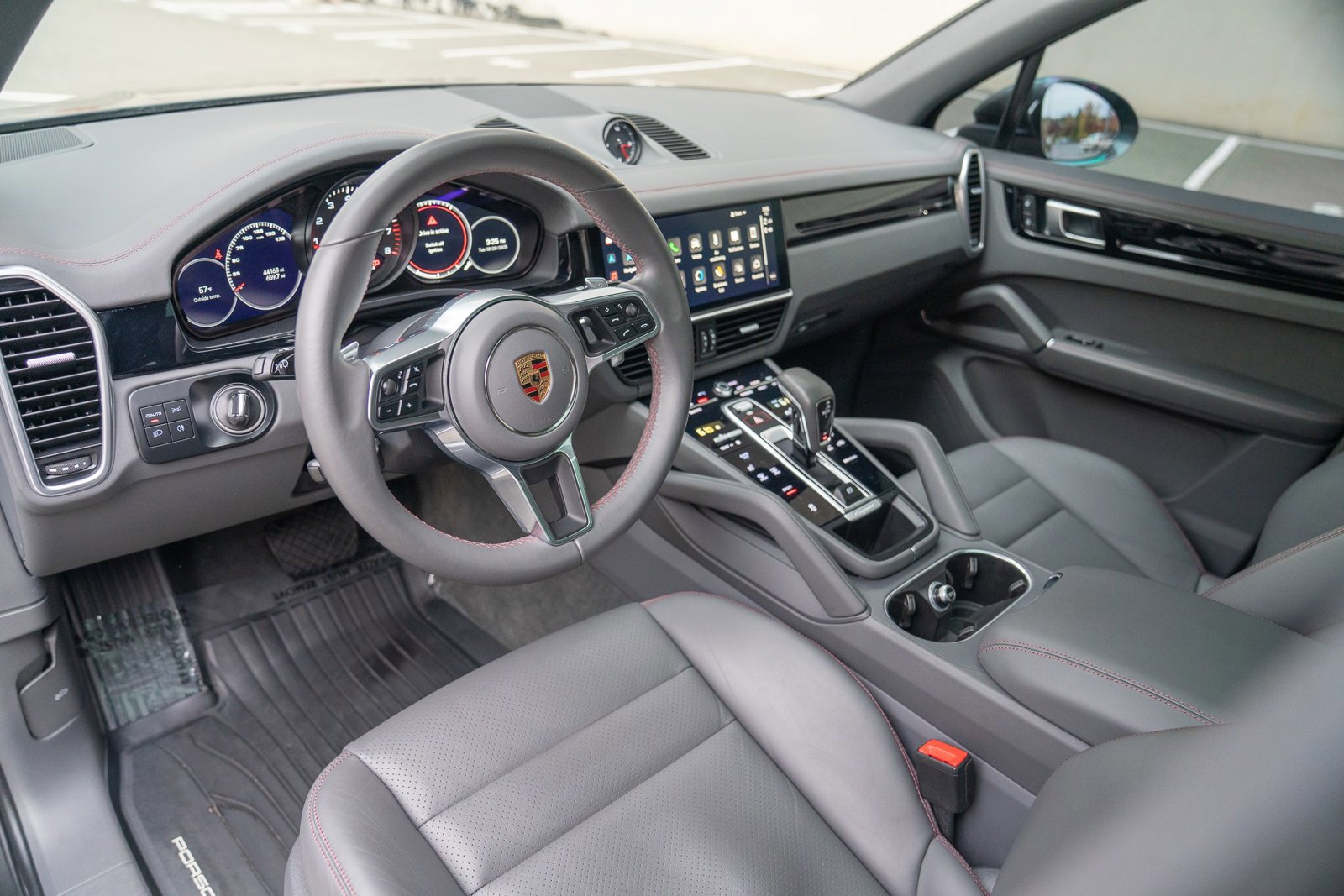 Used 2023 Porsche Cayenne image 4