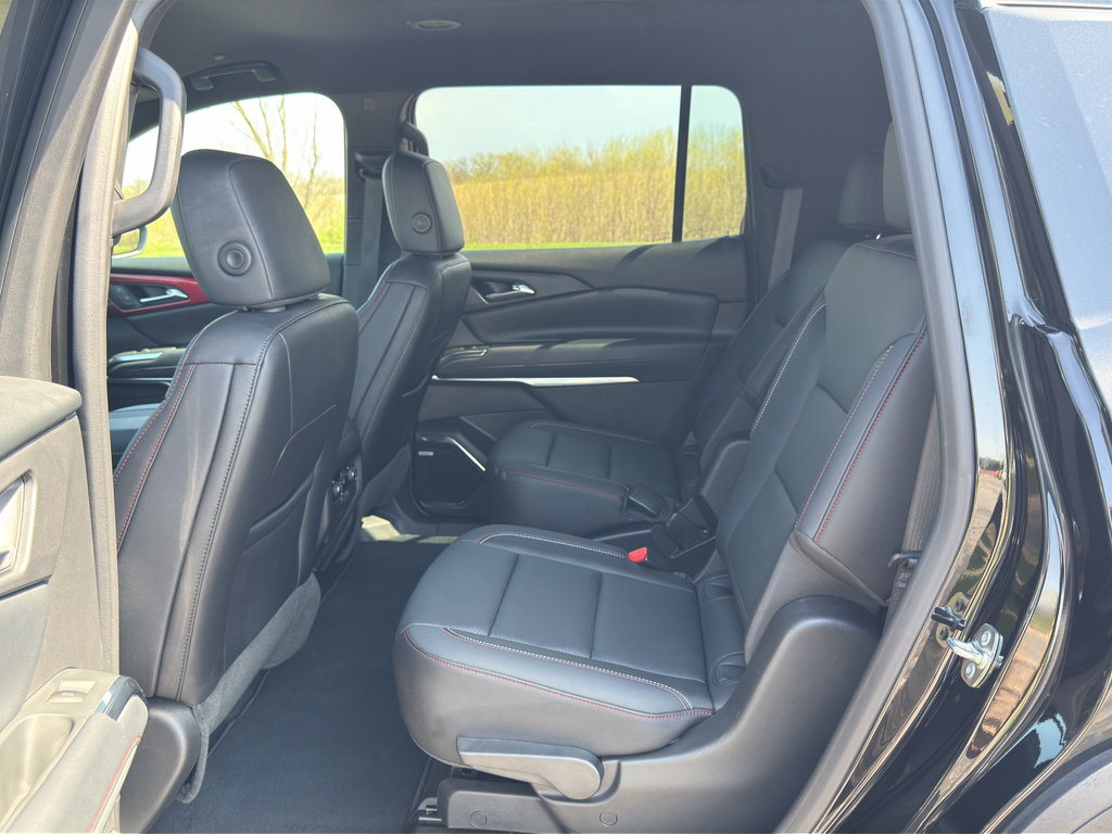 Used 2025 Chevrolet Traverse Z71 w/ Enhanced Driving Package AWD/4WD image 35