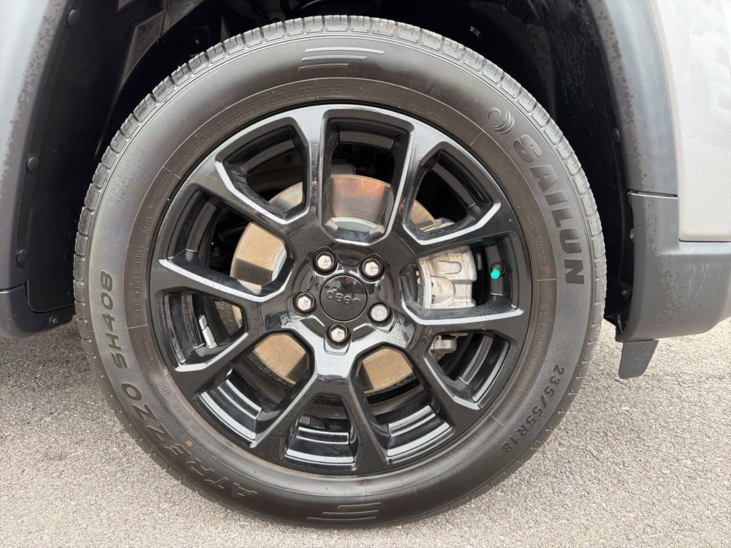 Used 2024 Jeep Compass Latitude w/ Convenience Group image 11