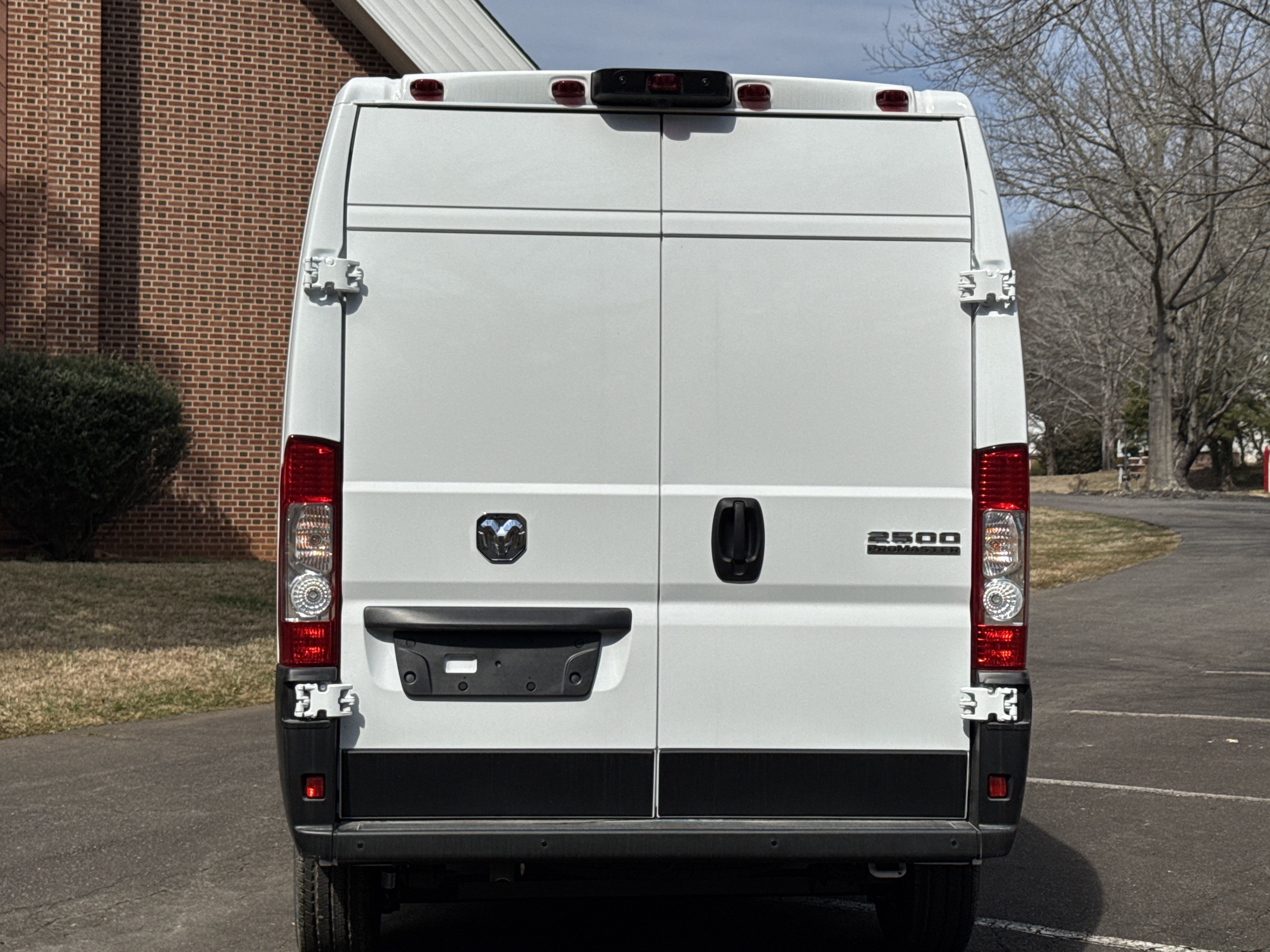 New 2026 RAM ProMaster 2500 w/ Storage Group FWD image 4