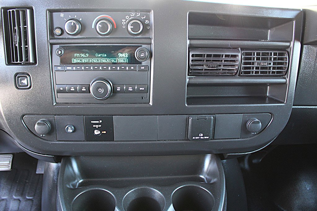 Used 2024 GMC Savana 2500 w/ Driver Convenience Package image 24