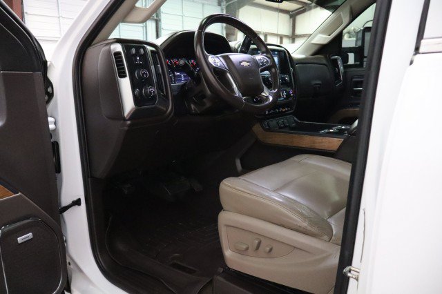 Used 2015 Chevrolet Silverado 3500 LTZ w/ Duramax Plus Package AWD/4WD image 33