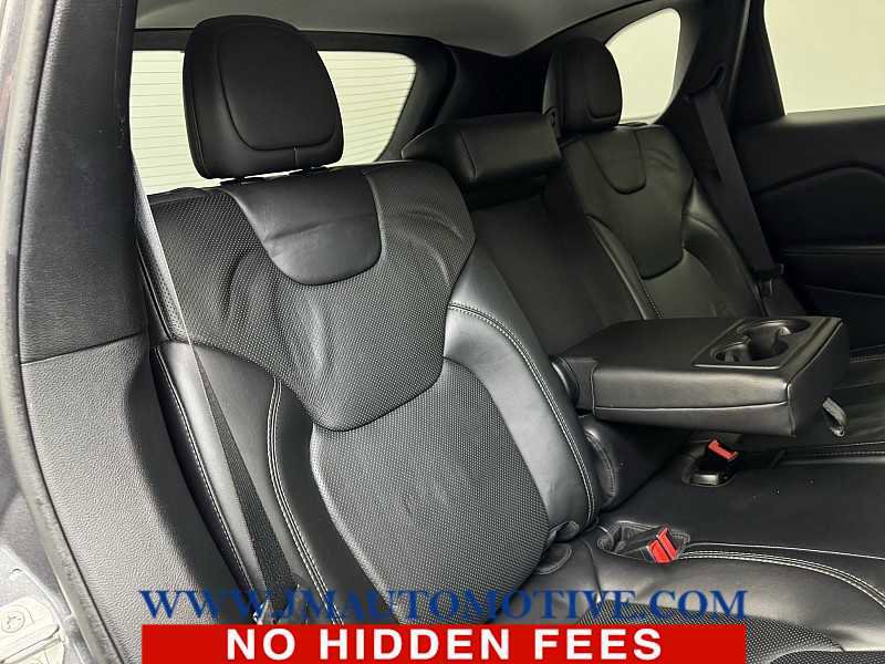 Used 2020 Jeep Cherokee Limited image 18