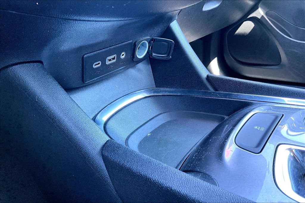 Used 2023 Chevrolet Malibu LT FWD image 16
