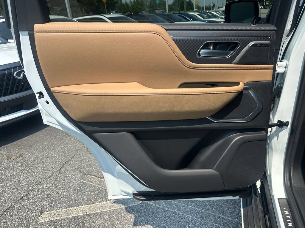New 2027 INFINITI QX80 Luxe w/ Cargo Package RWD image 18
