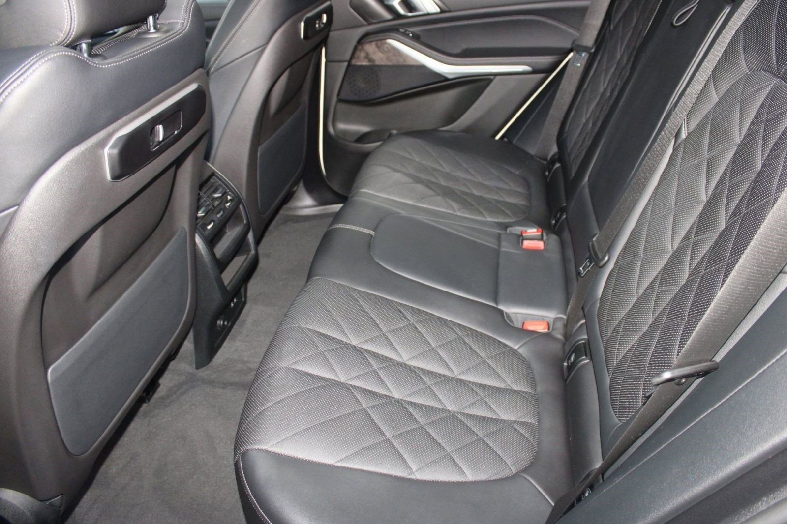 Certified 2024 BMW X5 xDrive40i w/ Parking Assistance Package image 28