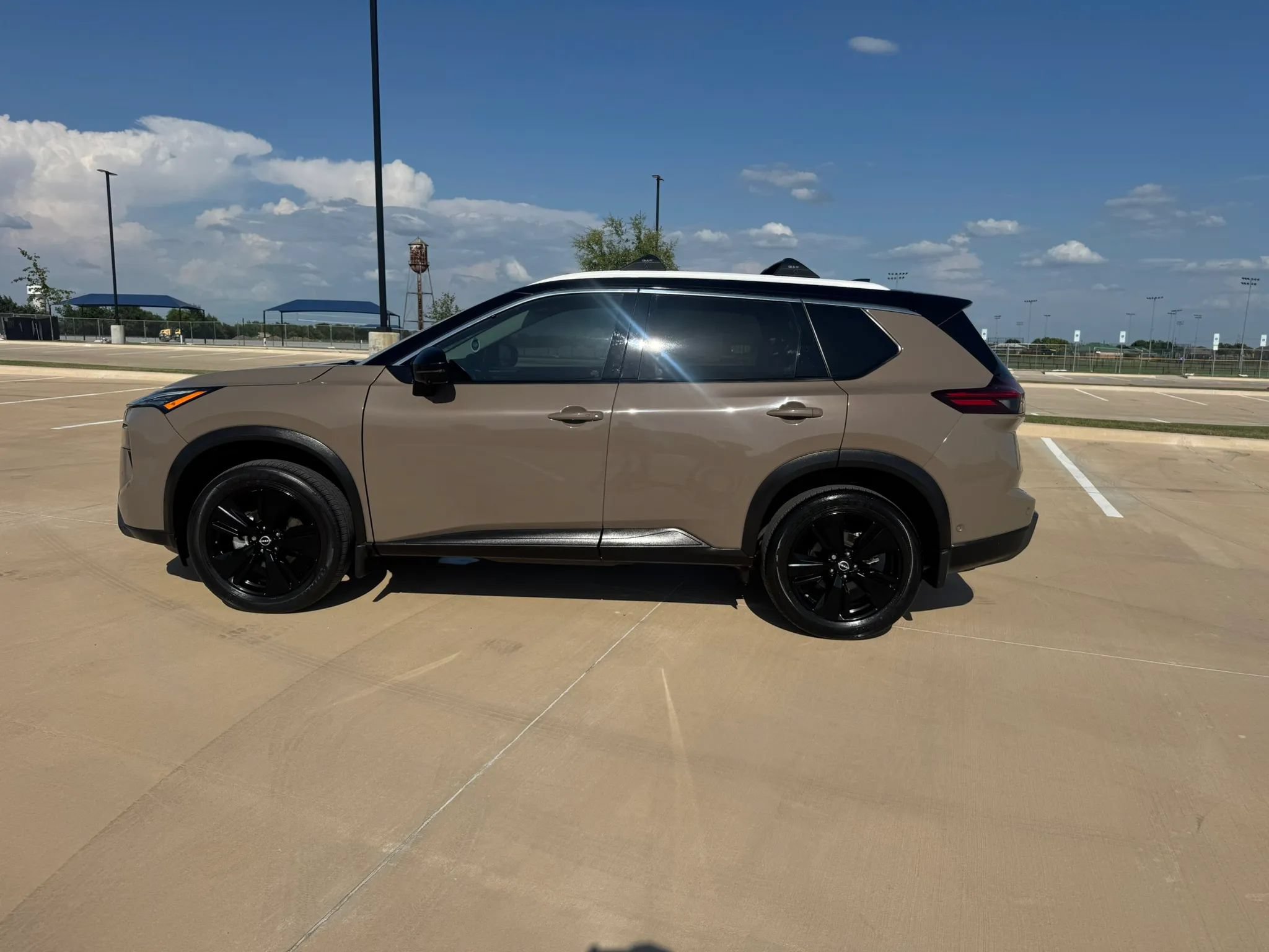 Used 2024 Nissan Rogue SL w/ SL Premium Package AWD/4WD image 8