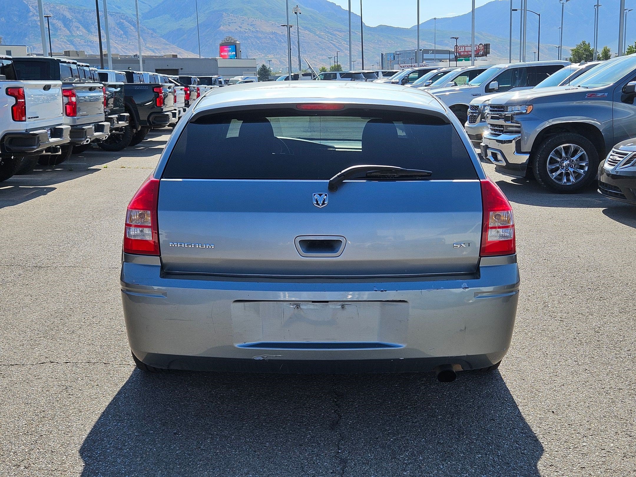 Used 2006 Dodge Magnum SXT RWD image 4