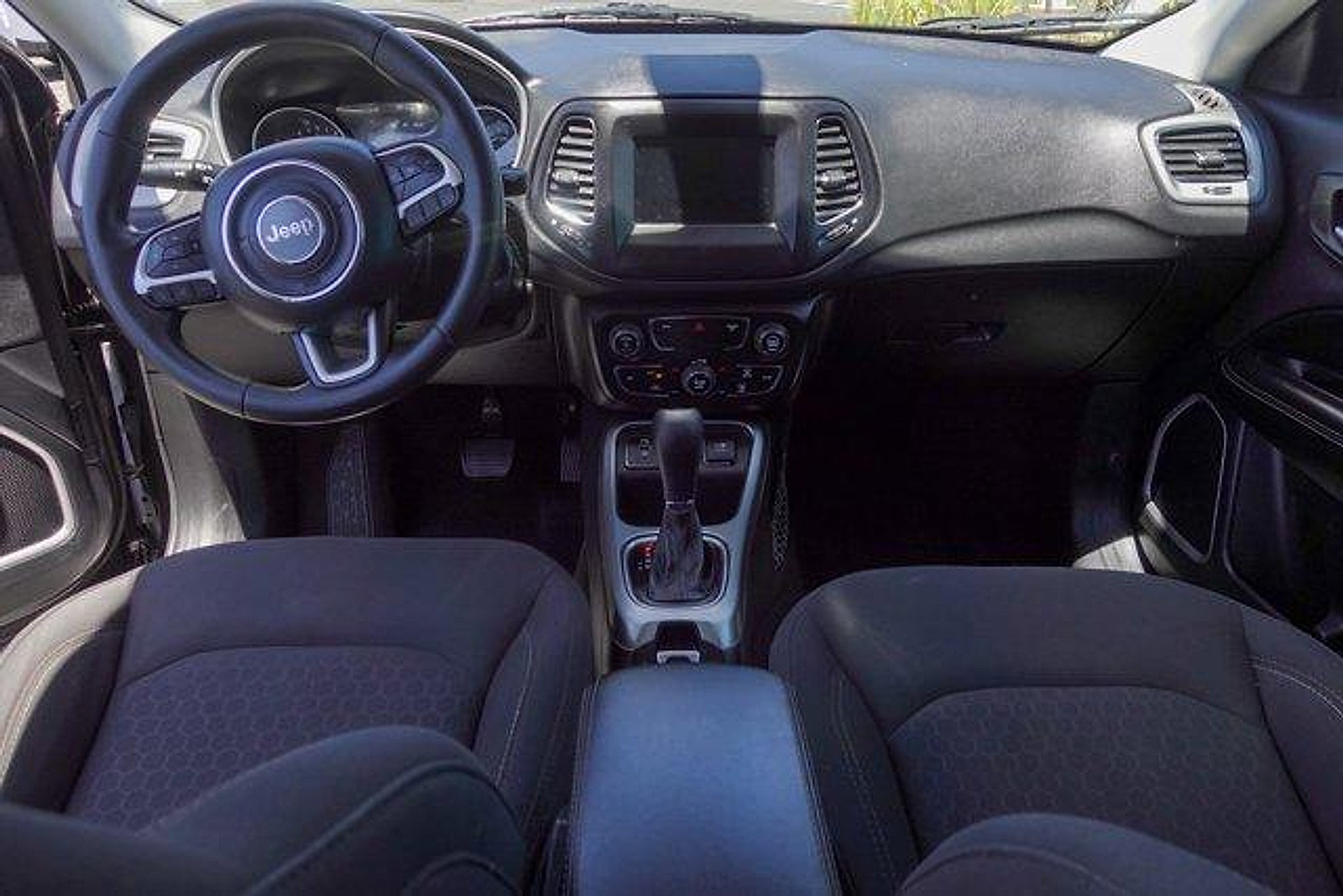 Used 2019 Jeep Compass Sport FWD image 27