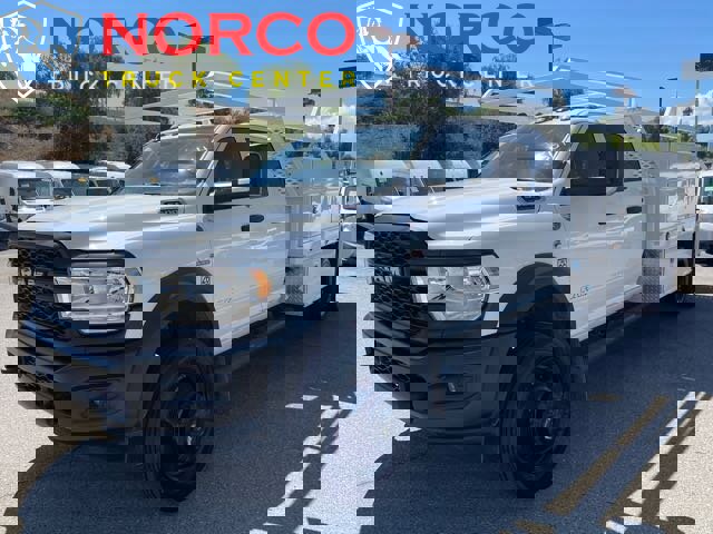 Used 2022 RAM 5500 Tradesman w/ Max Tow Package image 4