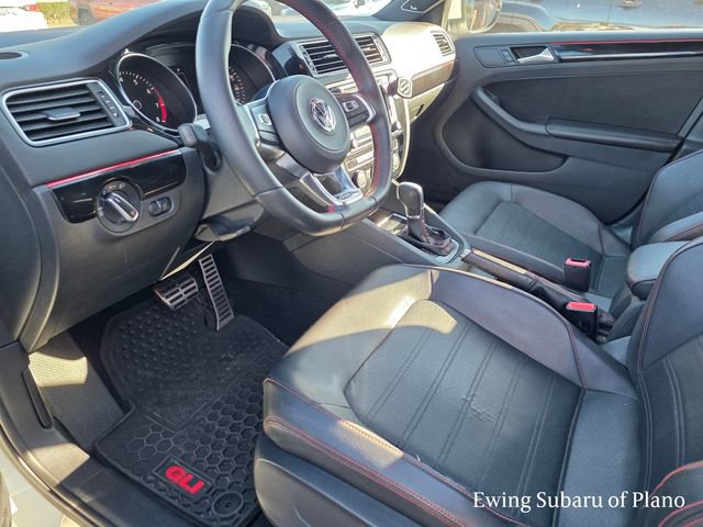Used 2017 Volkswagen Jetta GLI image 12