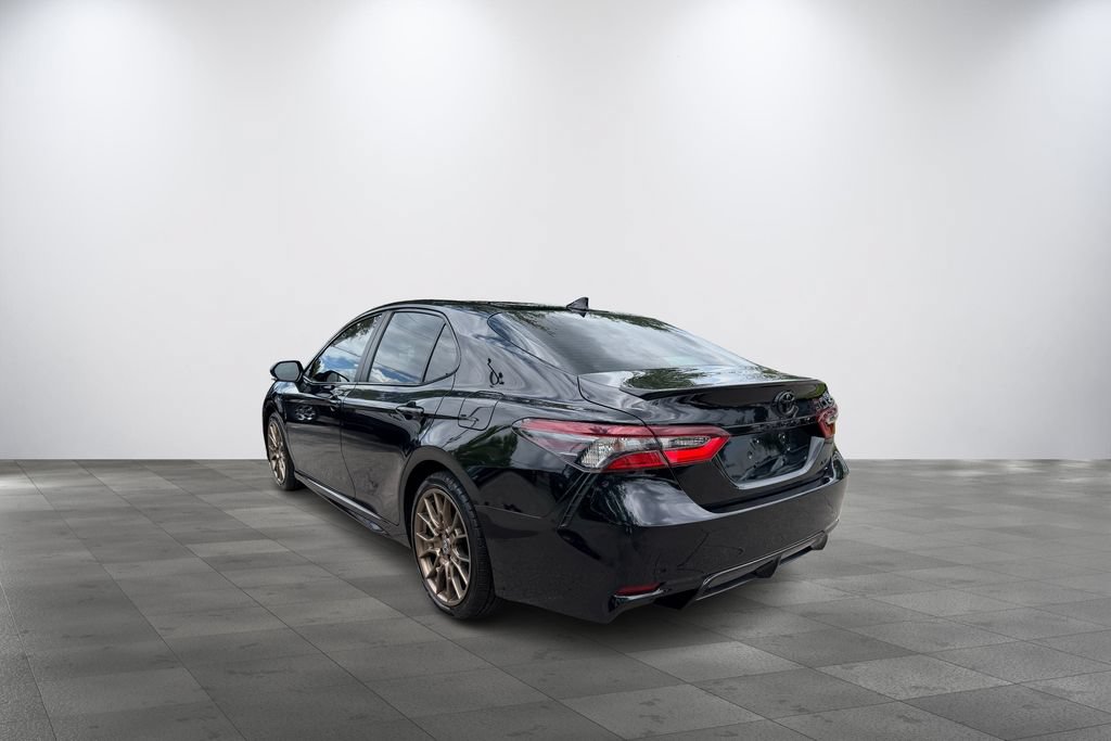 Used 2023 Toyota Camry SE w/ Convenience Package FWD image 4