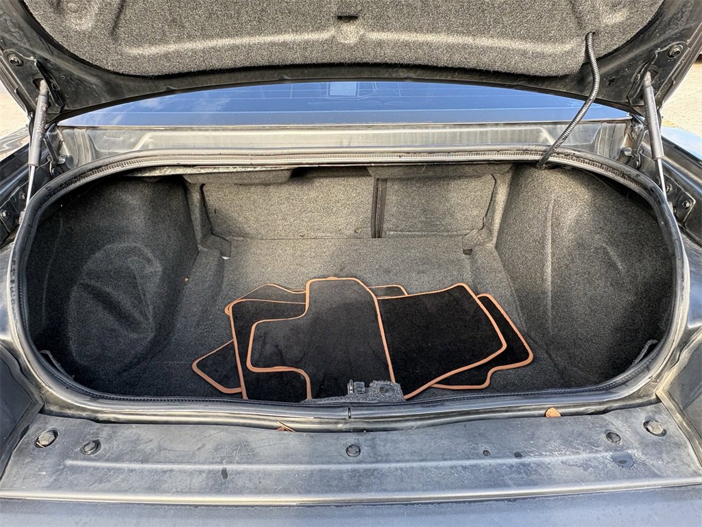 Used 2015 Dodge Challenger R/T Plus image 27