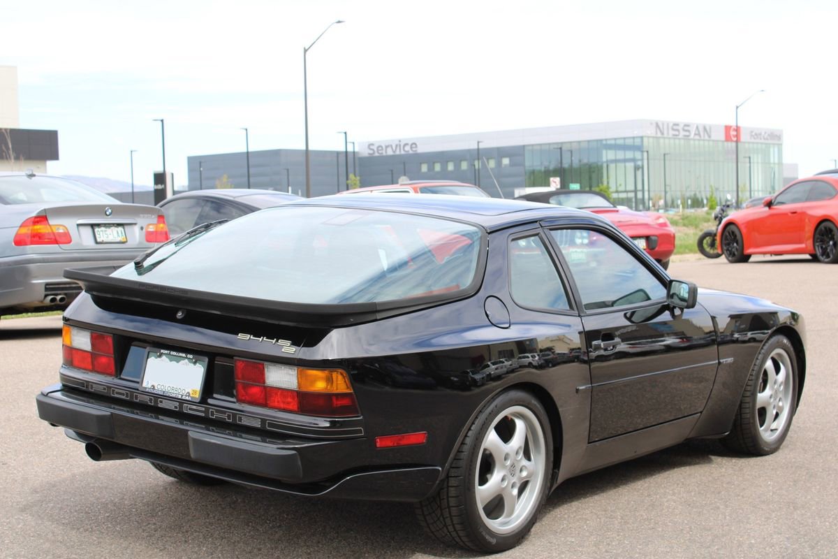 Used 1990 Porsche 944 Coupe RWD image 5