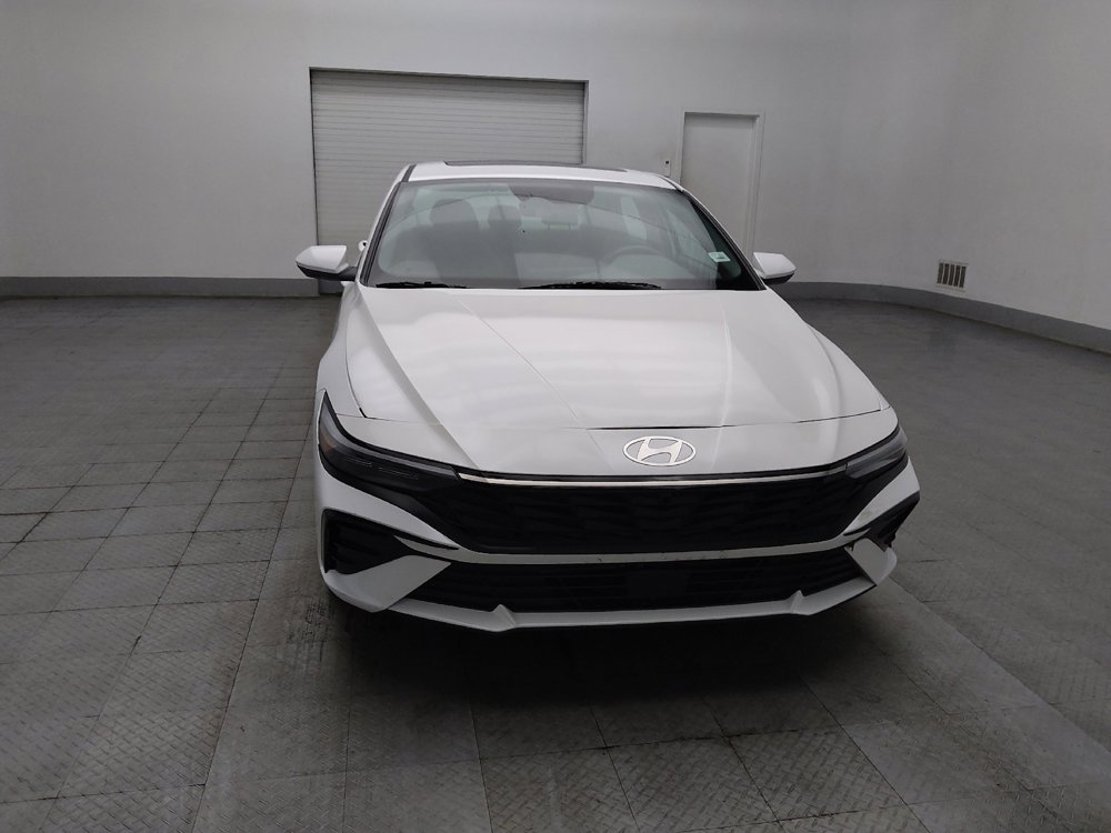 Used 2025 Hyundai Elantra SEL FWD image 14