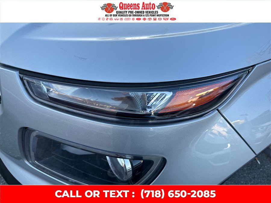 Used 2021 Hyundai Venue SEL w/ Cargo Package FWD image 29