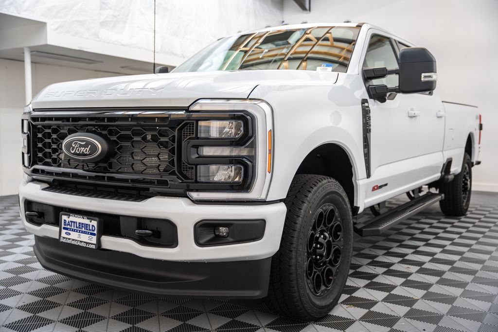 New 2026 Ford F350 XLT w/ XLT Premium Package AWD/4WD image 3