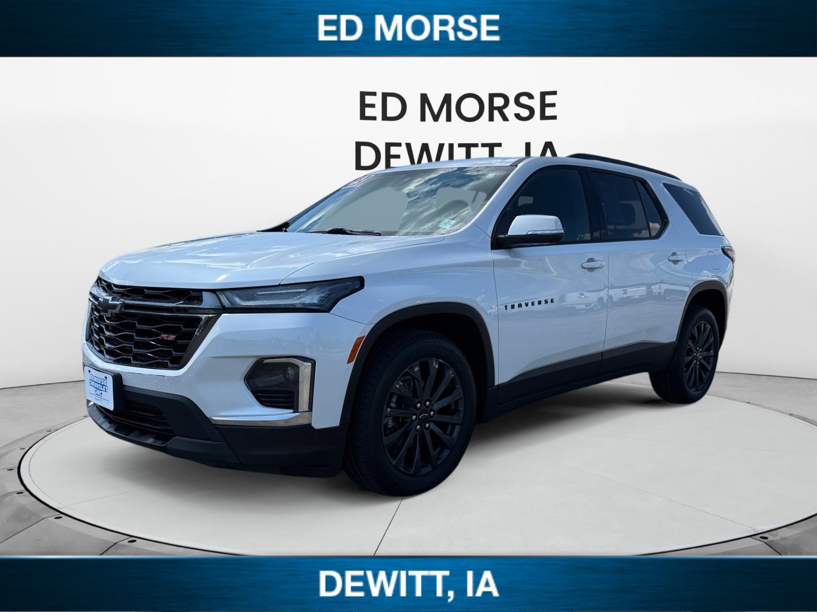 Used 2023 Chevrolet Traverse RS FWD image 1