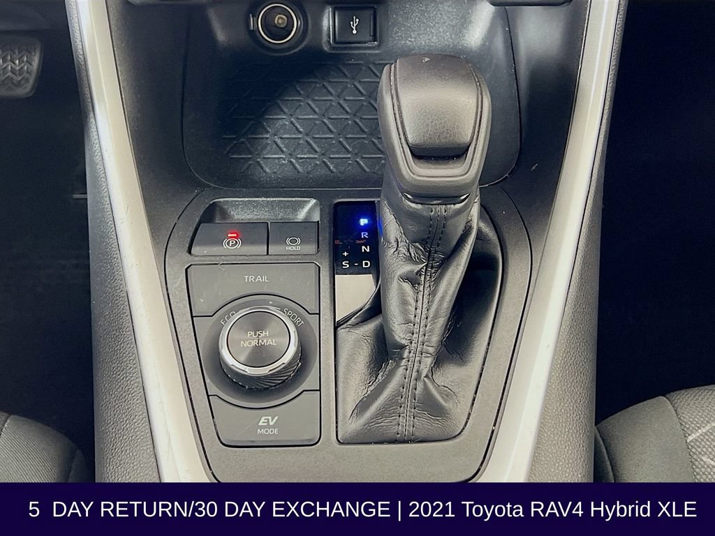 Used 2021 Toyota RAV4 XLE AWD/4WD image 21