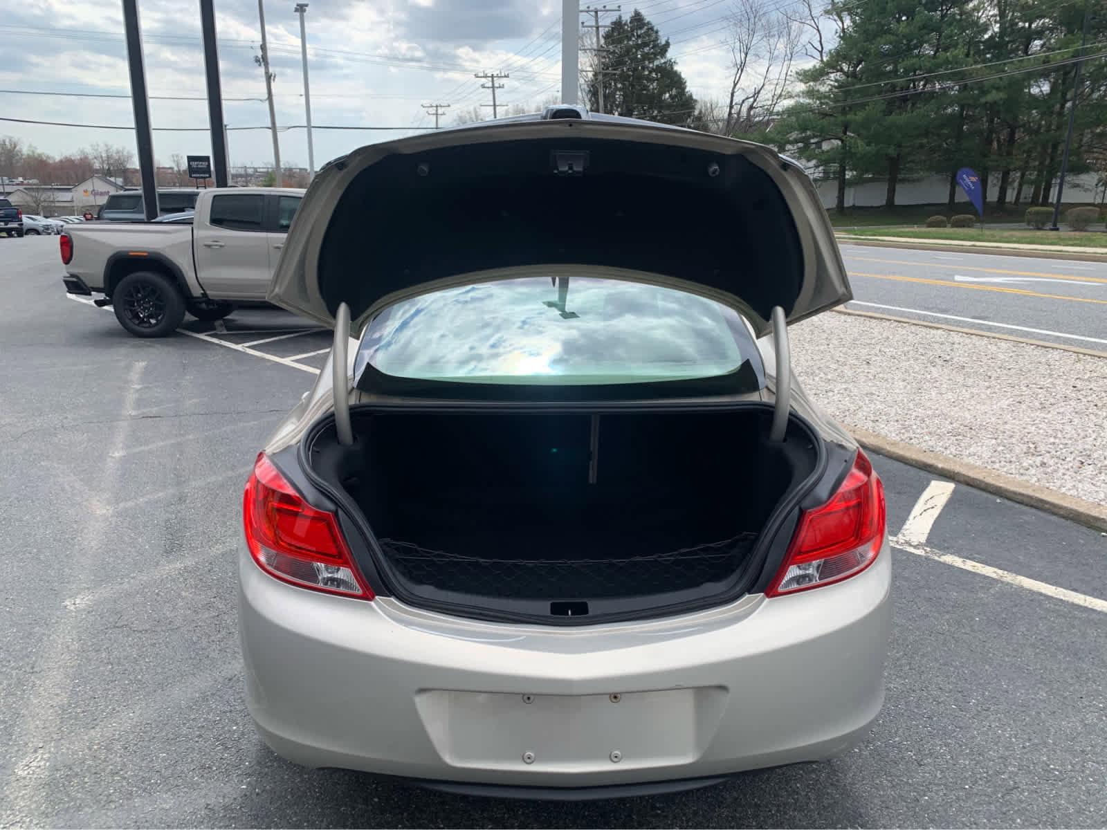 Used 2011 Buick Regal CXL image 5