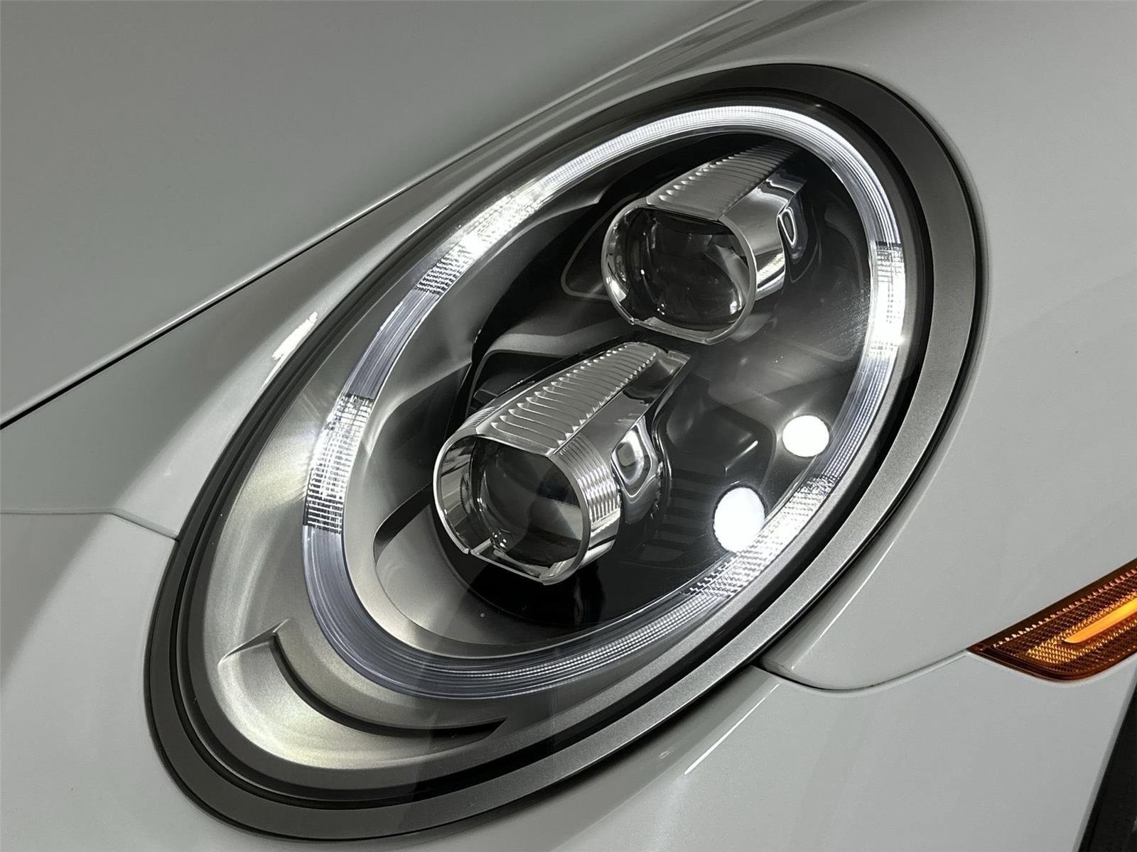 Used 2017 Porsche 911 Turbo S image 29