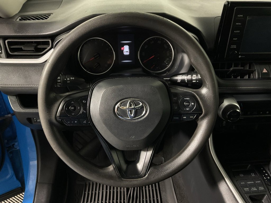 Used 2021 Toyota RAV4 XLE image 18