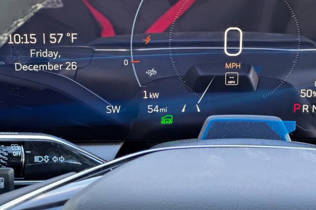 New 2026 Cadillac Optiq Luxury 1 w/ LPO, Floor Liner Package image 27