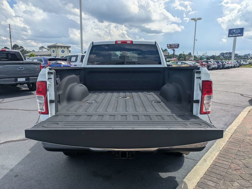 Used 2023 RAM 3500 Tradesman w/ Chrome Appearance Group AWD/4WD image 14