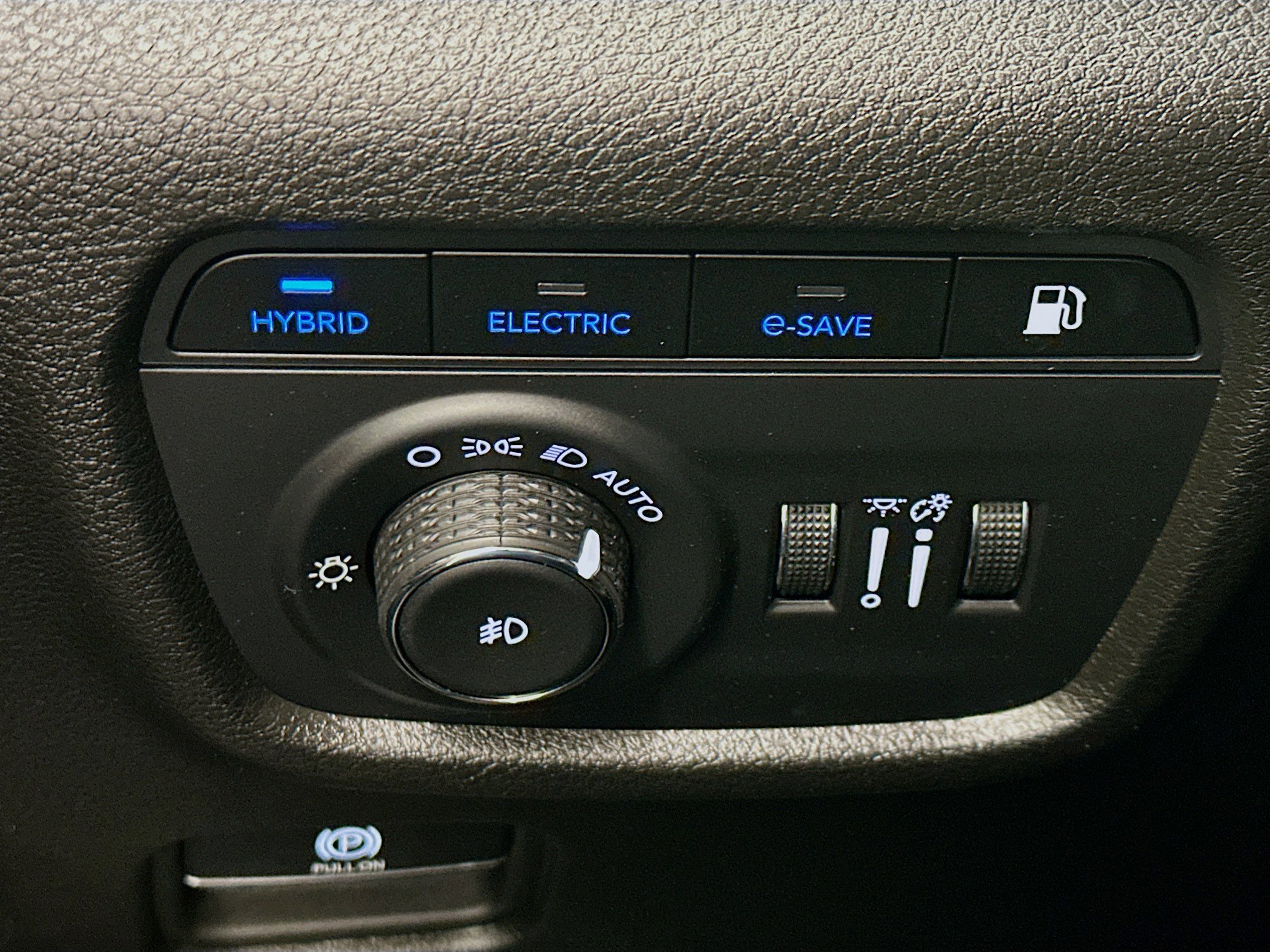 Used 2024 Jeep Grand Cherokee Limited 4xe w/ Trailer Tow Package AWD/4WD image 17