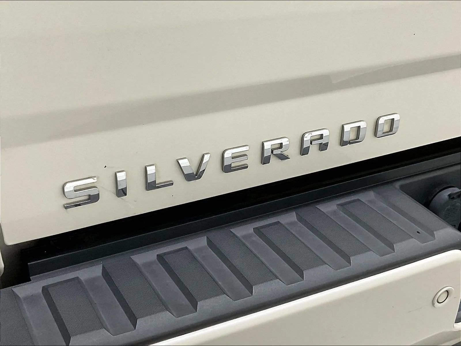 Used 2015 Chevrolet Silverado 1500 High Country AWD/4WD image 33