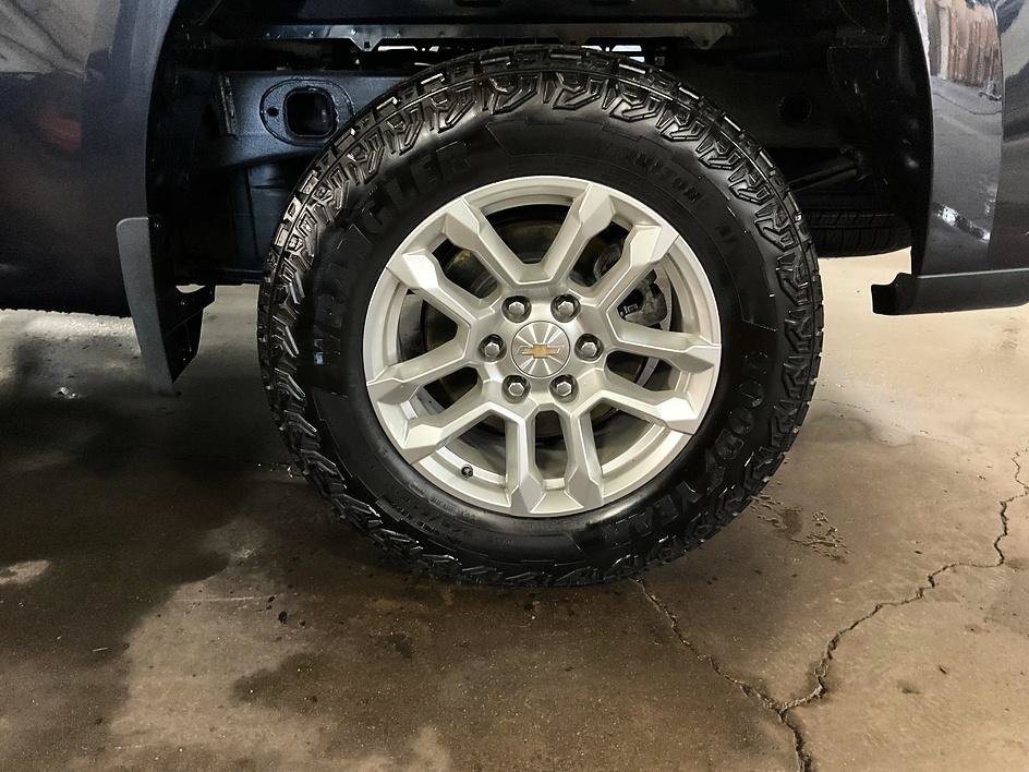 Used 2024 Chevrolet Silverado 1500 LT AWD/4WD image 15
