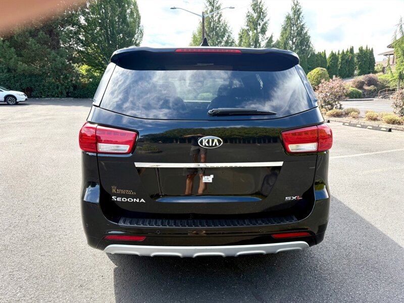 Used 2016 Kia Sedona SX Limited FWD image 7