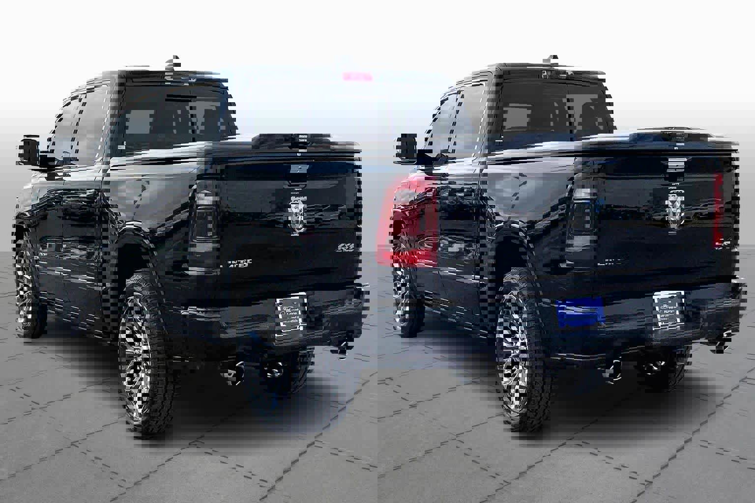 Used 2019 RAM 1500 Limited image 12