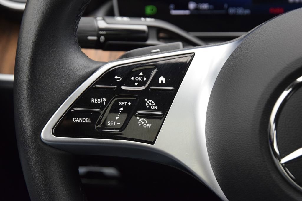 Used 2024 Mercedes-Benz C 300 Sedan image 24