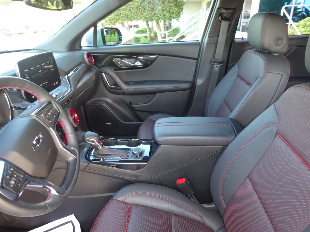 Certified 2025 Chevrolet Blazer RS w/ Enhanced Convenience Package AWD/4WD image 13