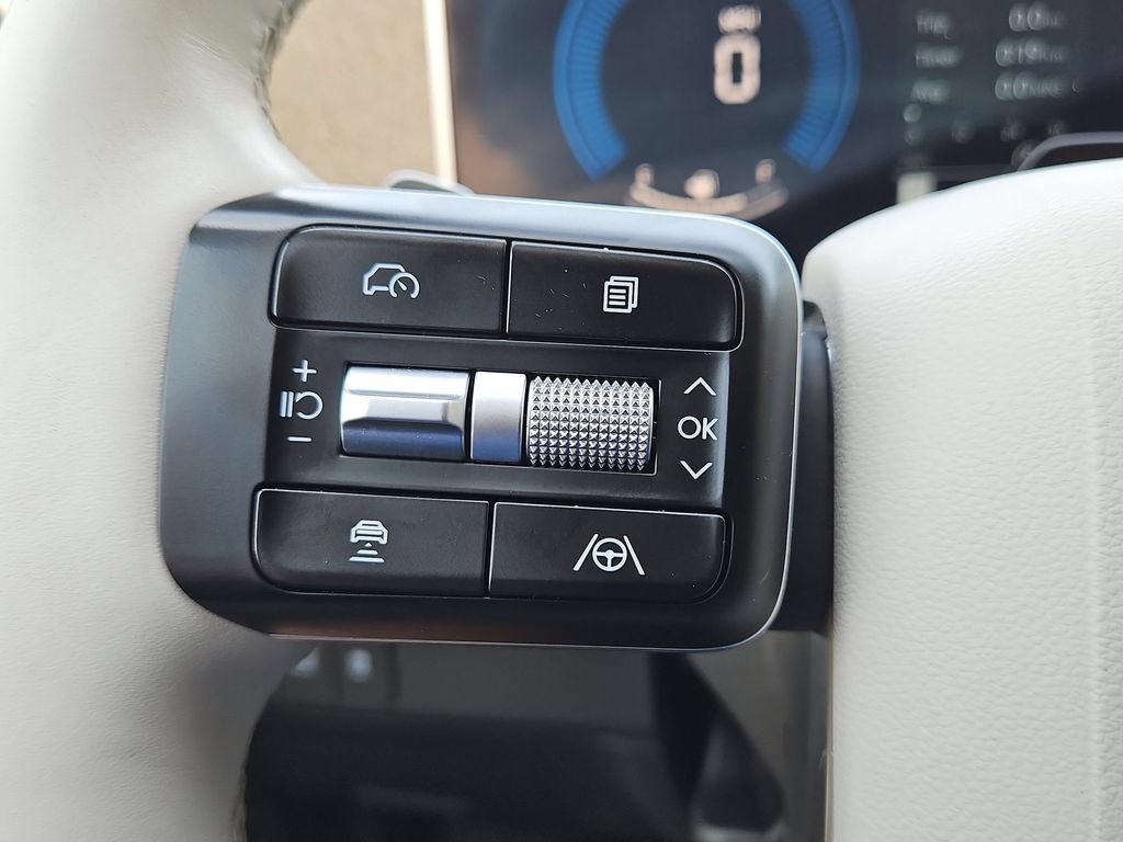 Used 2025 Hyundai Santa Fe SEL FWD image 21