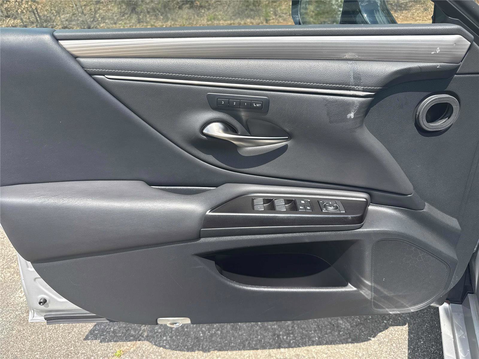 Used 2019 Lexus ES 350 F Sport w/ Accessory Package 2 FWD image 10